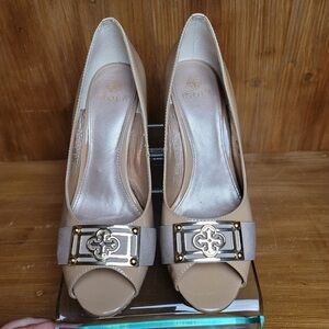 Isola Women's Tan Peep-Toe Heels